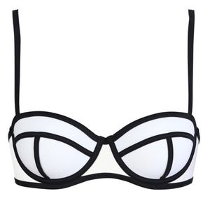 ISO triangl tops in size small ++ any color